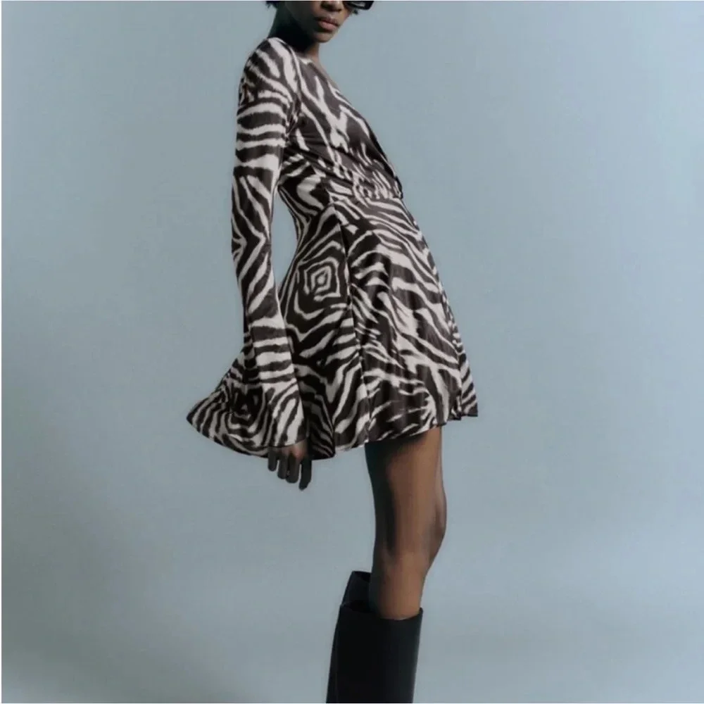 Zara NWT Zebra Animal Print Long Sleeve V-Neckline Stretch Dress Size Medium - Picture 2 of 15